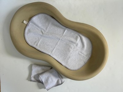 Keekaroo Peanut Changer Diaper Changing Pad Vanilla Made in USA