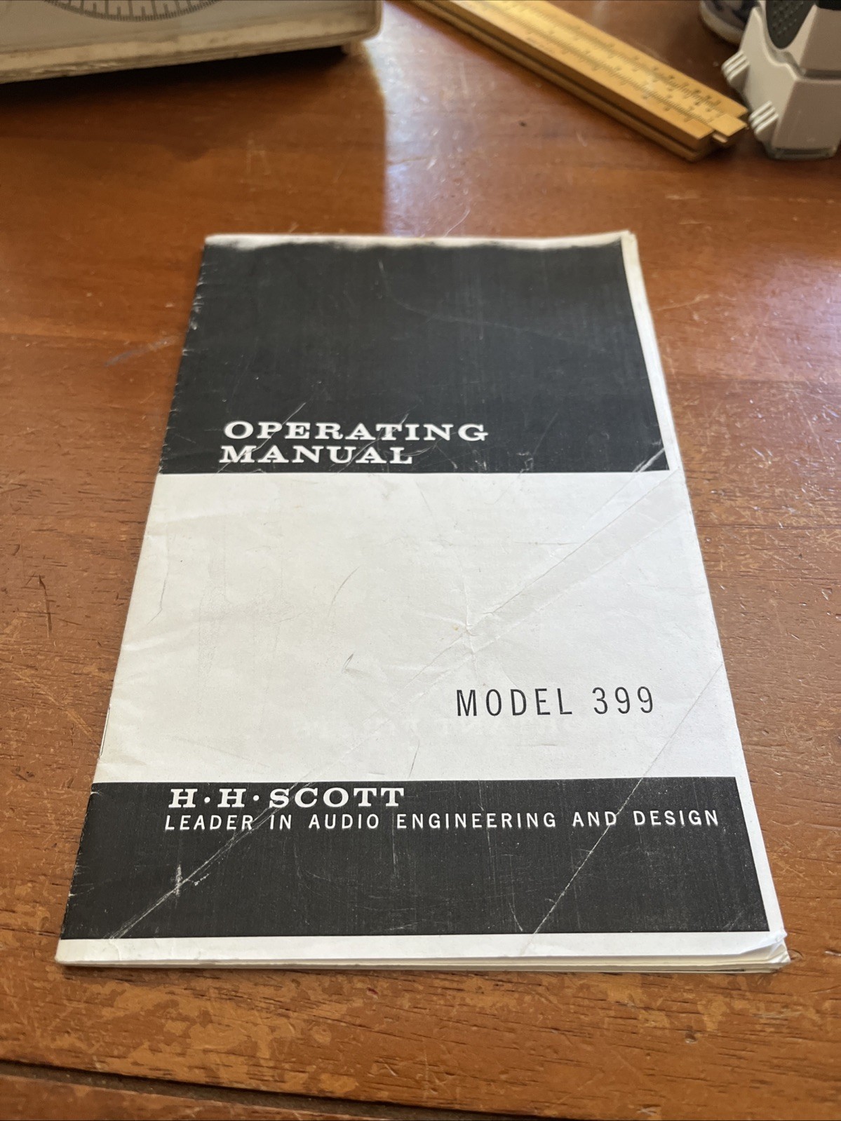 H.H. Scott Model 399 Amplifier Operating Manual