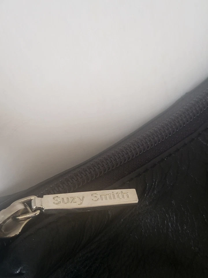 *SUZY SMITH SMALL BLACK LEATHER HANDBAG * NEW WITHOUT TAGS* - Image 4 of 4