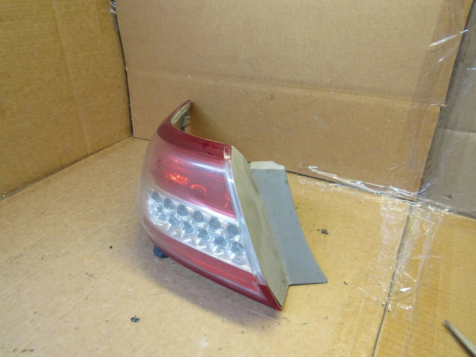 Luz trasera exterior izquierda Toyota Camry 2010 2011 original OEM 8156006340 Foto 4 de 4