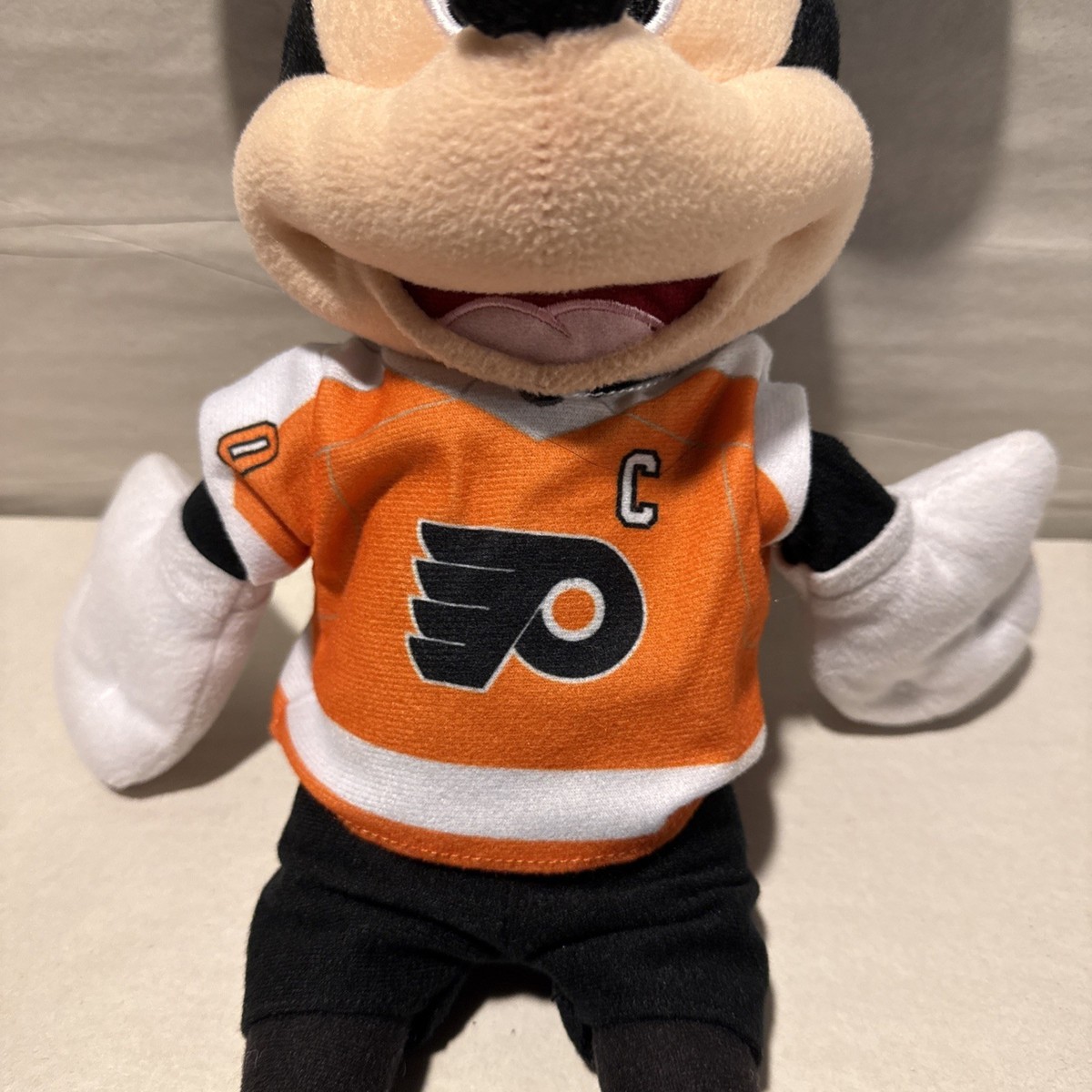 🔥Mickey Mouse Toy in Philadelphia Flyers Jersey. Excellent