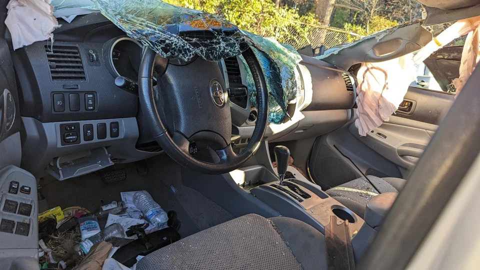 Conjunto de palanca de cambios de transmisión automática usado se adapta a: Toyota Tacoma Grade 2011 Foto 2 de 4