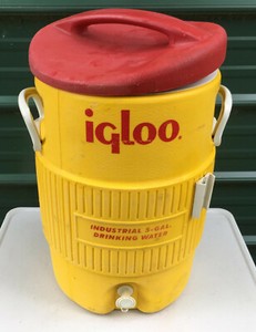 igloo 5 gallon jug