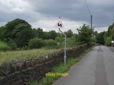 Foto 12x8 Greens Arms Road in der Nähe von Überhäusern außerhalb von Chapeltown. the road d c2011