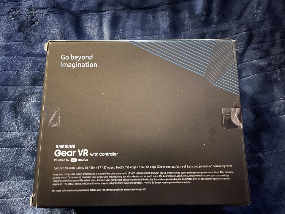 Samsung Galaxy Gear VR with Controller by Oculus SM-R324 S8 S8+ S7 Note5 S6 New - Image 2 of 4