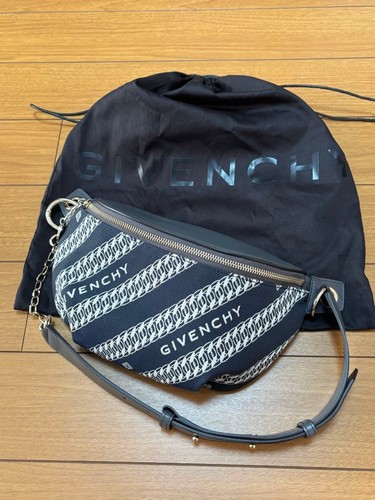 Givenchy Navy Leather Bag Unused Condition Ladies Fashion