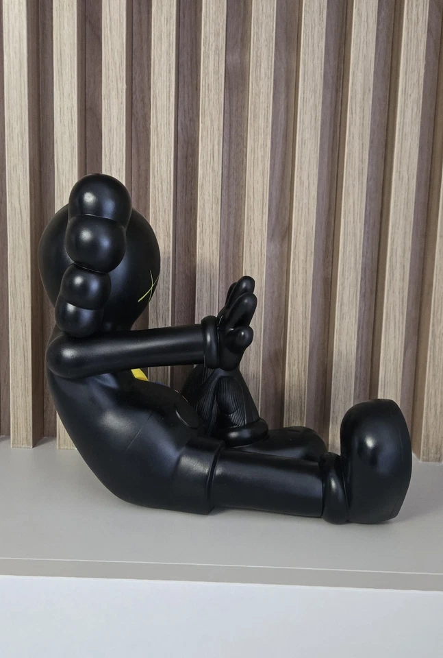 Figura Vinilo KAWS OriginalFake Resting Place Disected Companion Negra 2013 Foto 4 de 4