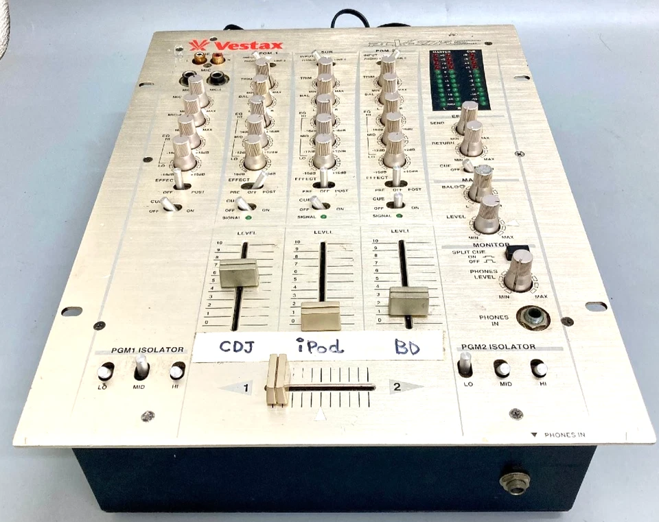 Vestax PCV-275 DJ Mixer Tested for Power and Sound Output - Image 2 of 4