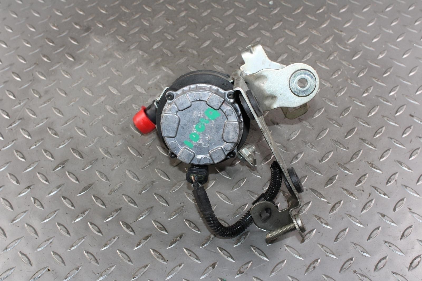 17-21 Ghibli 3.0L Motor Engine Auxiliary Aux Water Pump Assembly OEM Factory WTY