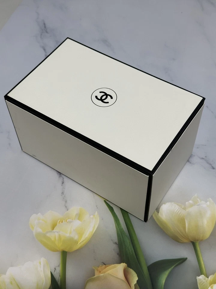 Chanel Make Up box Beaute Beauty Makeup White Box Jewelry Storage Vanity Box - Image 4 of 4