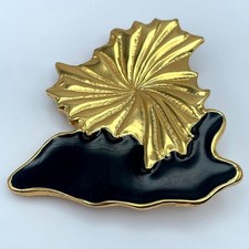 Vintage Gold-Tone Classic Fashion Floral Engraved Black Enamel Leaf Brooch Pin