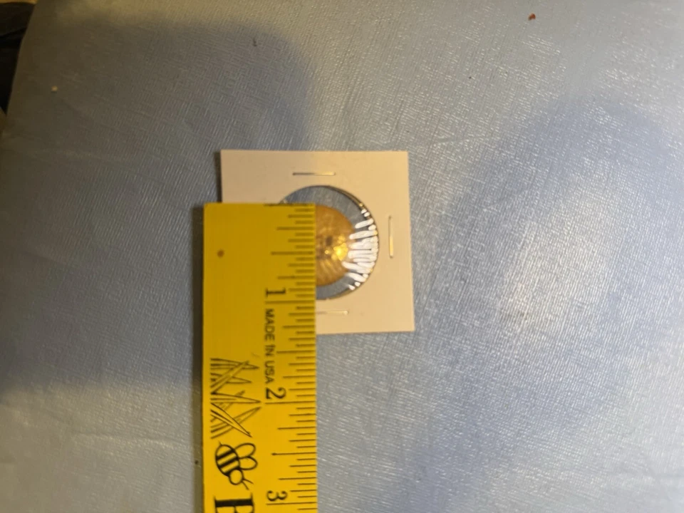 Botón Pinback Sweet Caporal Cigarettes (N) Foto 3 de 4