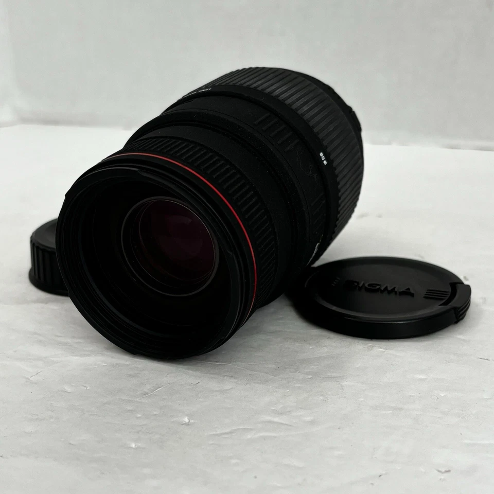 Sigma 70-300mm D f/4-5.6 APO DG Macro Super II Lens with Hood and Case Tested - Image 4 of 4