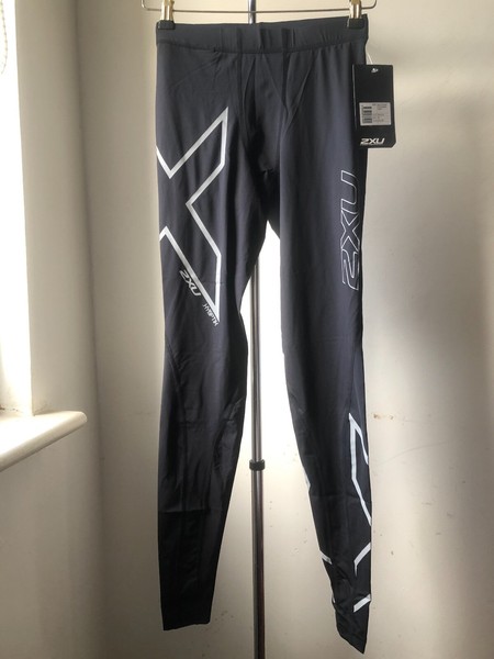 2xu reflect compression tights