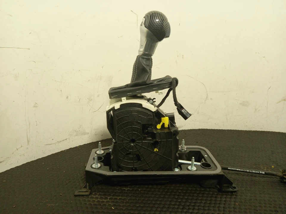 Pomo de palanca de cambios AUDI A3 2016-2020 TDI S LINE  Foto 2 de 4