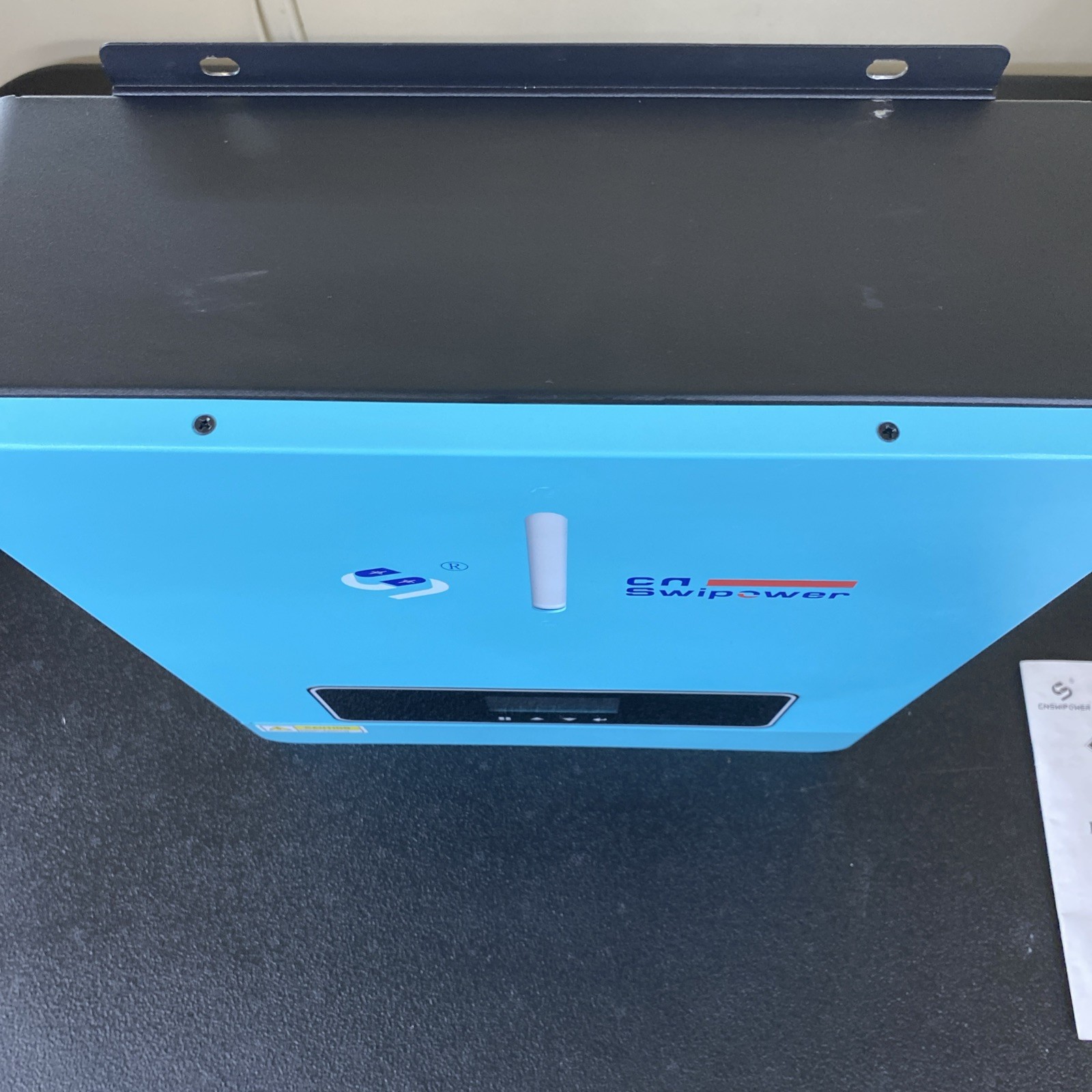 CNswipower SRC 4000VA 3600W Hybrid Solar Inverter pure sine wave inverter 120A M