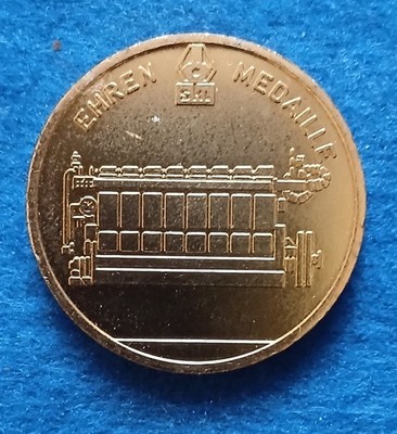 01 034 DDR  Ehrenmedaille Goldstufe SKL Magdeburg Motoren und Systemtechnik AG 