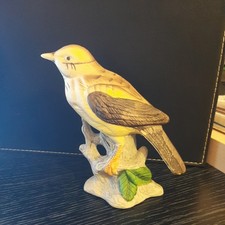 Vintage Porcelain Ceramic MISTLE THRUSH Bird Figure Ornament Collectable O75