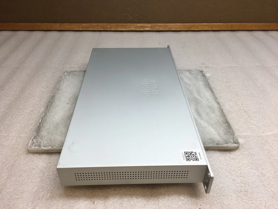 Cisco MS210-24P-HW 24-Port PoE Gigabit Ethernet Switch Unclaimed - Image 4 of 4