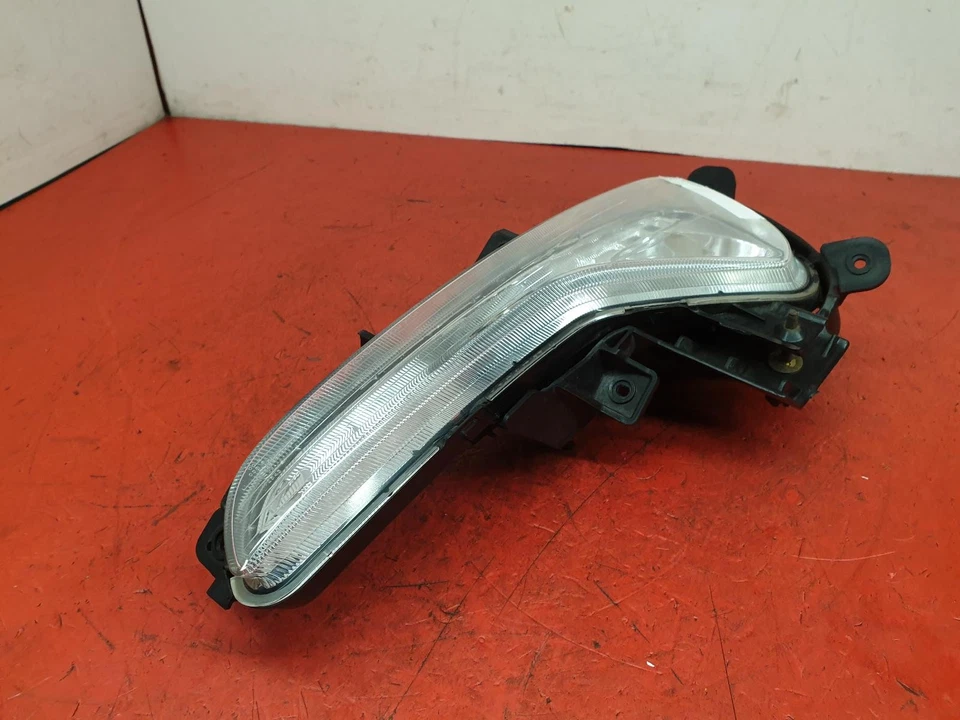 FARO ANTINIEBLA DELANTERO IZQUIERDO KIA SPORTAGE 2011 5 PUERTAS FAMILIAR Foto 4 de 4