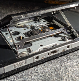 Sony PSP-2001 Slim Black Console w/Case, AC Power, 2GB Memory Stick Duo, TESTED