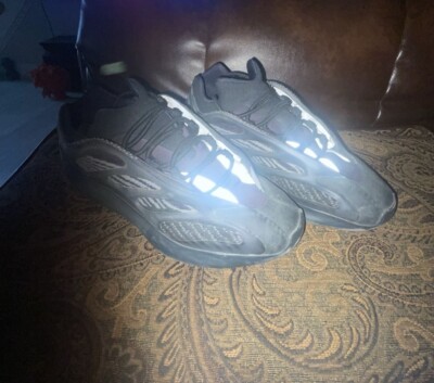 Size 9.5 - adidas Yeezy 700 V3 Dark Glow s-l400.jpg main image 3