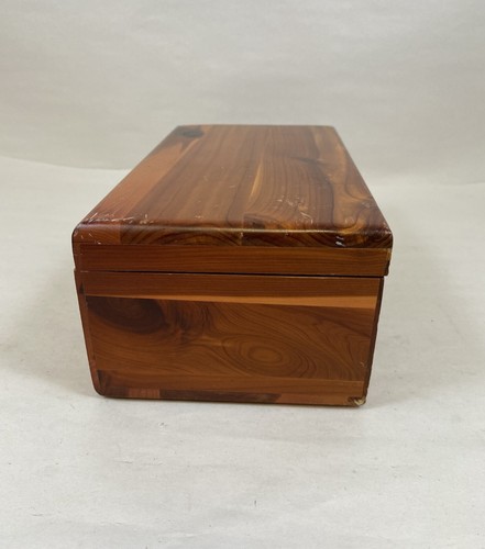LANE SALESMAN SAMPLE MINIATURE CEDAR CHEST DOCE'S SEATTLE, WASHINGTON - Picture 4 of 10