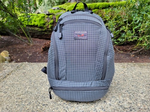 TOM BIHN (USA) Synapse 19 Retired Steel 400d Wasabi 200d Halcyon Hiking Backpack