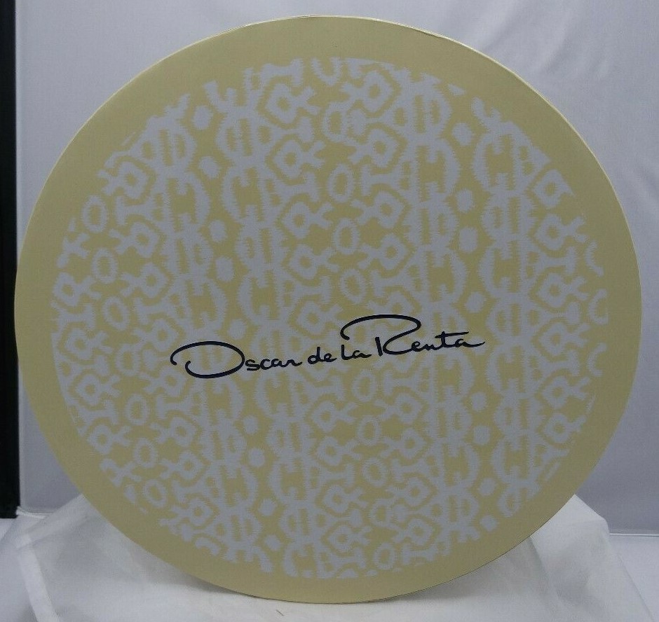 OSCAR DE LA RENTA 16 edt 40 - 13 9190₽