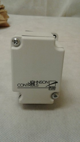 Johnson Controls / Penn - A99 HVAC Duct Temperature Sensor PTC A99DY-200C NIB - Picture 10 of 12