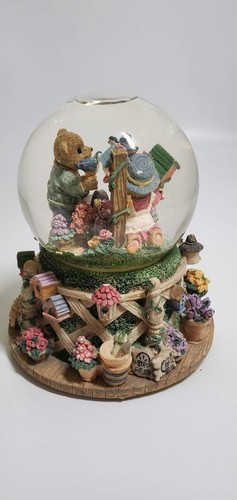 Musical Snow Globe Teddybears Bears Garden Birds Flowers Plants Collectible - Picture 6 of 8