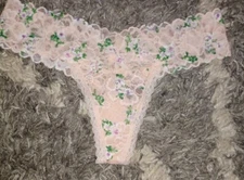 NeW Vs all over lace thong new small pink Floral