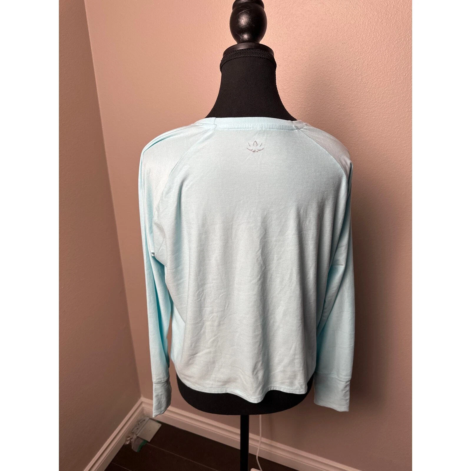 beyond-yoga light long sleeve shirt