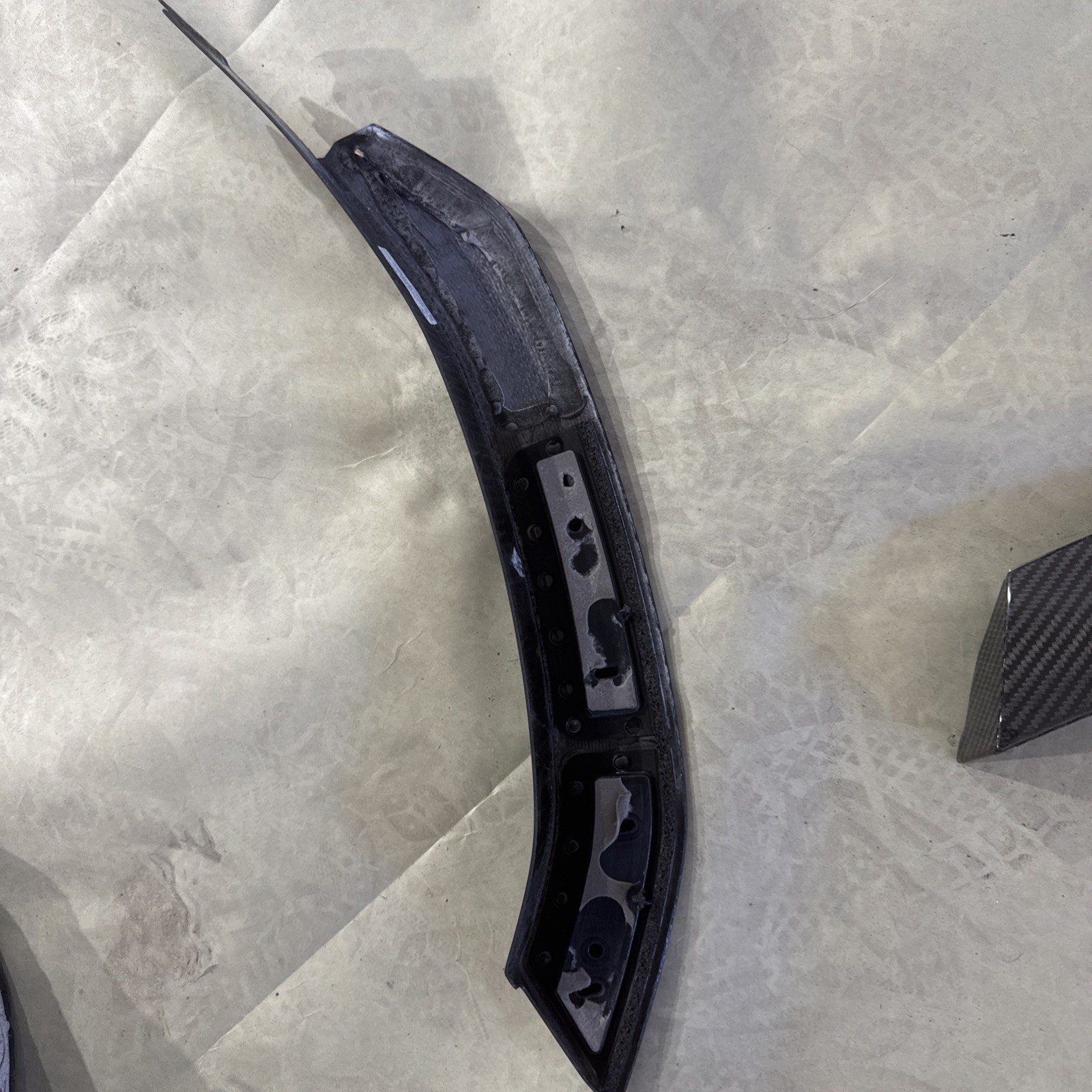 2018-2020 Lamborghini Urus Rear RH Right Wheel Arch Cover 4ML853818 OEM A1