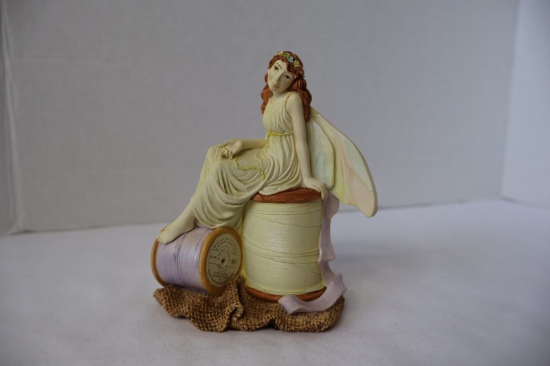 Jenny Oliver Faeries ISABEL Fairy 5" Figurine Holland Studio Porcelain Retired