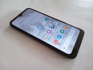 DORO 8100 32GB GRAU NEUWERTIG OHNE SIMLOCK SOS-NOTRUFTASTE SENIOREN SMARTPHONE