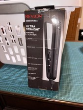 NEW REVLON Ceramic Flat Iron, 1 Plates, Straightner