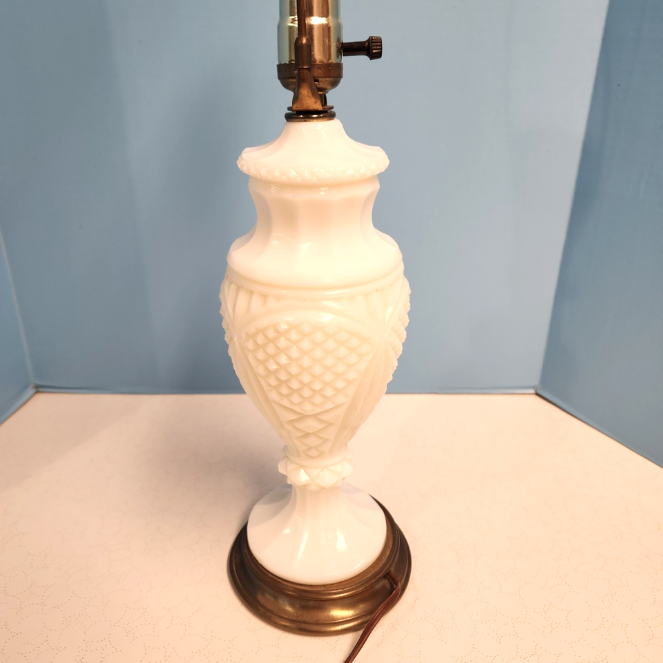 Diamond Point Milk Glass Table Lamp Sawtooth | eBay