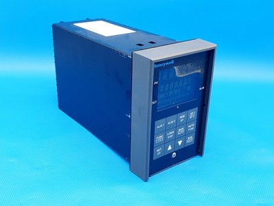 Honeywell UDC5000 ULTRA-PRO Temperature Controller DC5061-1-2D00-110-000C-000-0