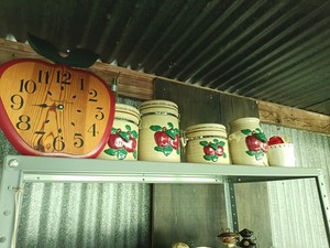 Apple Wall Clock & Ceramic Canisters/Jars Lot w/ Strawberry Design