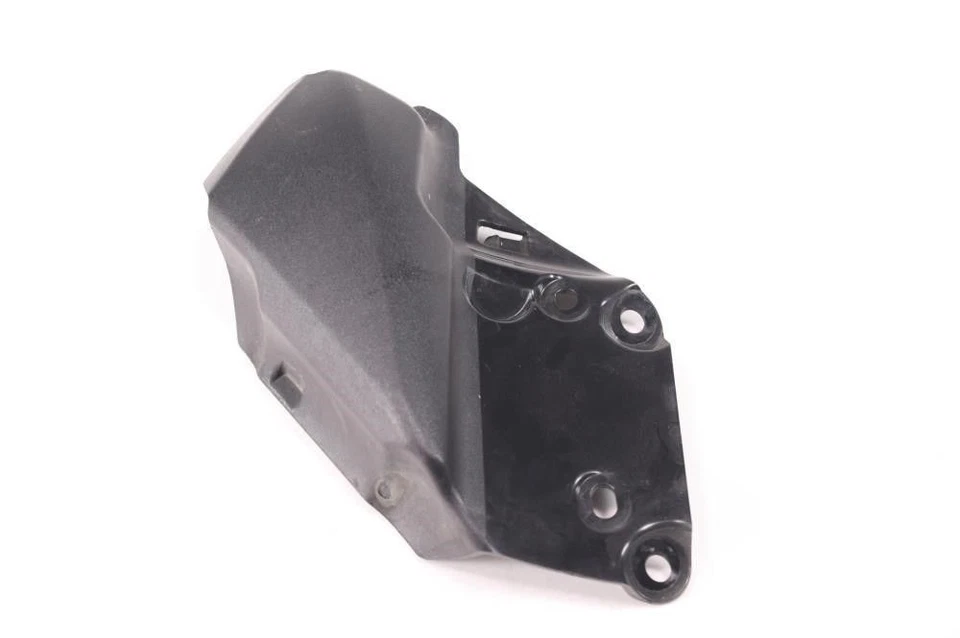 Тройной правый обтекатель 09 Triumph 675 Street 2507200 - Изображение 2 из 4