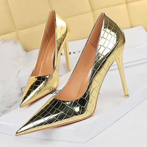 Scarpe donna decolte vernice pelle tacco alto a punta stiletto sexy matrimonio - Foto 42 di 45