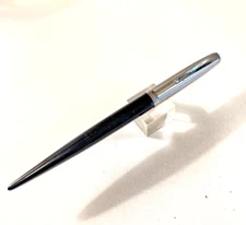 1950s Black Parker 21 Fountain desk pen FINE Squeeze filler. V Clip. Perfect!