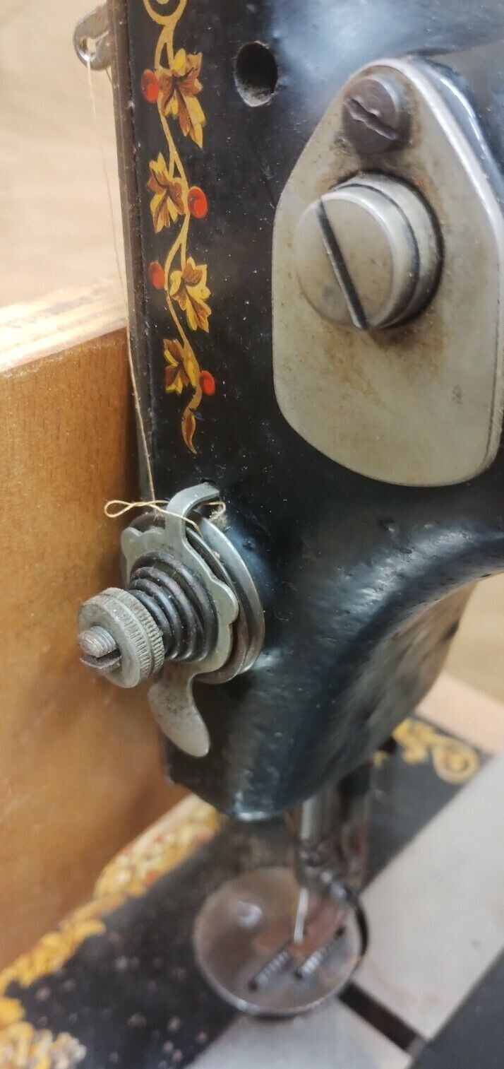 Vintage JONES FAMILY CS Sewing Machine Spare or Repair with Sew Tric