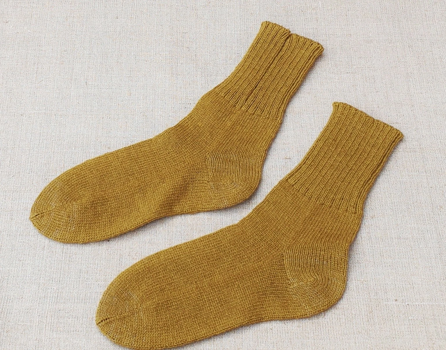 Knitted 100% wool socks Size UK 7-8 EU40-41 Foot lenght 25cm warm soft