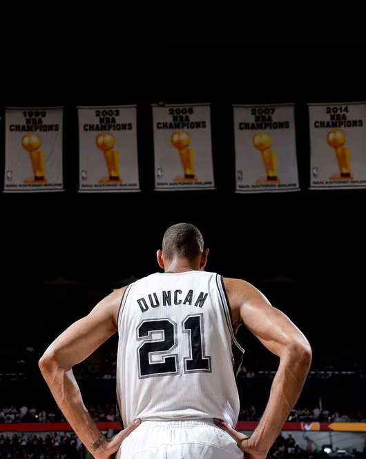 San Antonio Spurs TIM DUNCAN Glossy 8x10 Photo 5 NBA Championship Poster Print