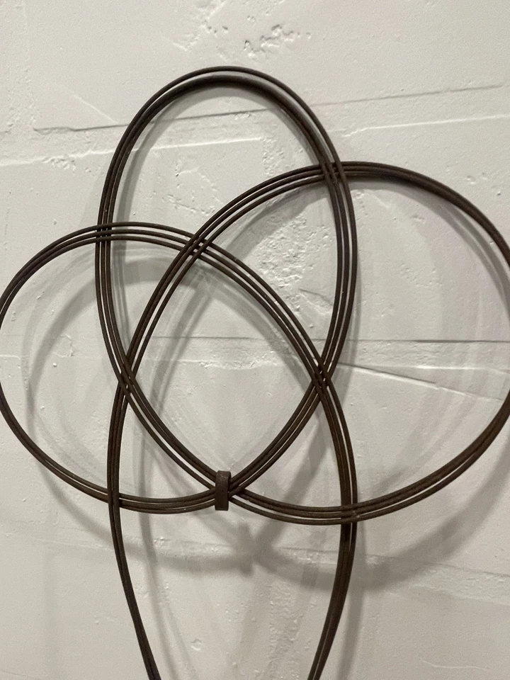 Antique Vintage Rug Beater Metal Wire 23”x 8” Wooden Handle - Image 2 of 4