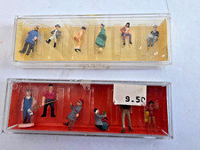 Figurines assises et debout HO PREISER