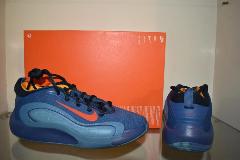 Nike IsoFly Basketball Shoes FN4384 400 Big Kids Navy Aegean Storm Cosmic Clay - Image 3 of 3