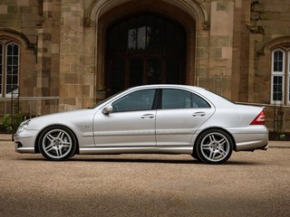 2005 MERCEDES BENZ C55 AMG 5.4 LITRE V8 AUTOMATIC C CLASS FSH MODERN CLASSIC!